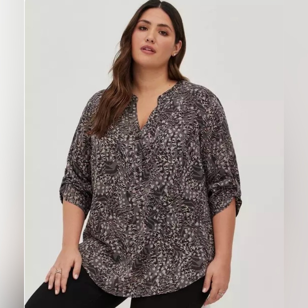 TORRID | Harper Rayon Twill Animal Print Pullover 3/4 Sleeve Blouse Sz 2 or a 2x